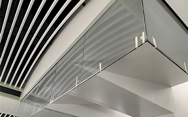 武威玻璃挡烟垂壁