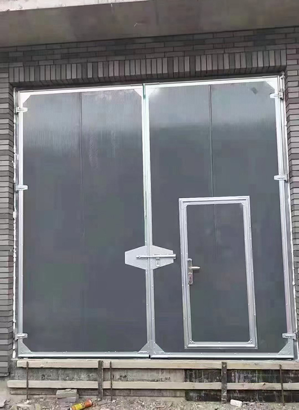 武威工业平开门在大型设备制造车间的应用实例